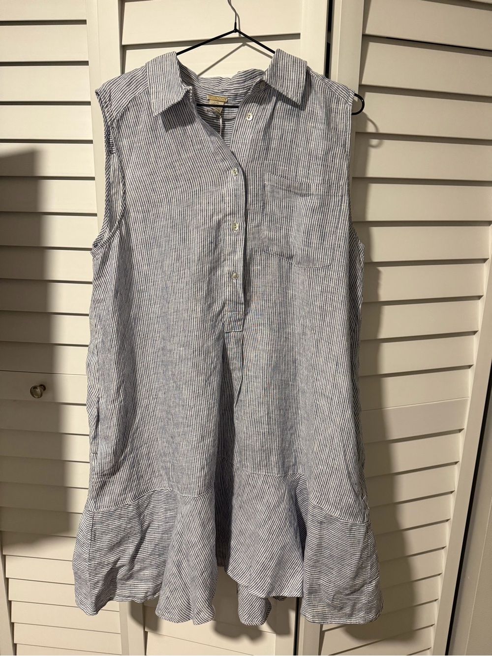 Sleeveless Blue White Striped Shirt Dress with flowy hem. Size Large